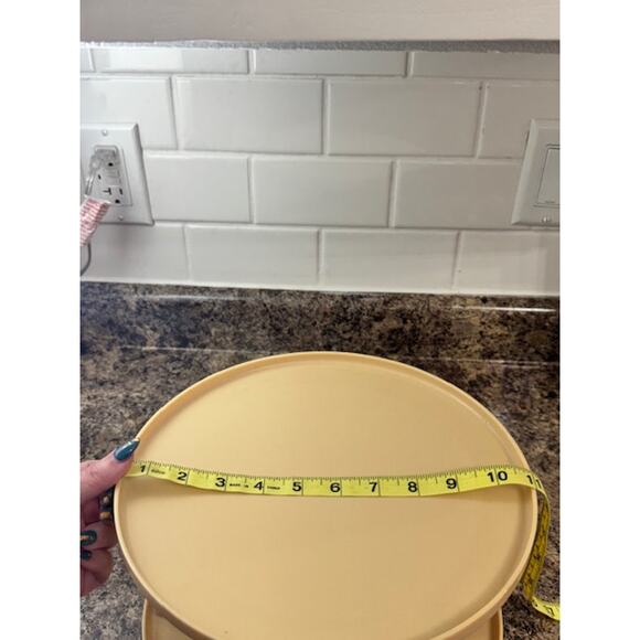 Not so Lazy Susan-Rubbermaid-Vintage - Picture 7 of 7